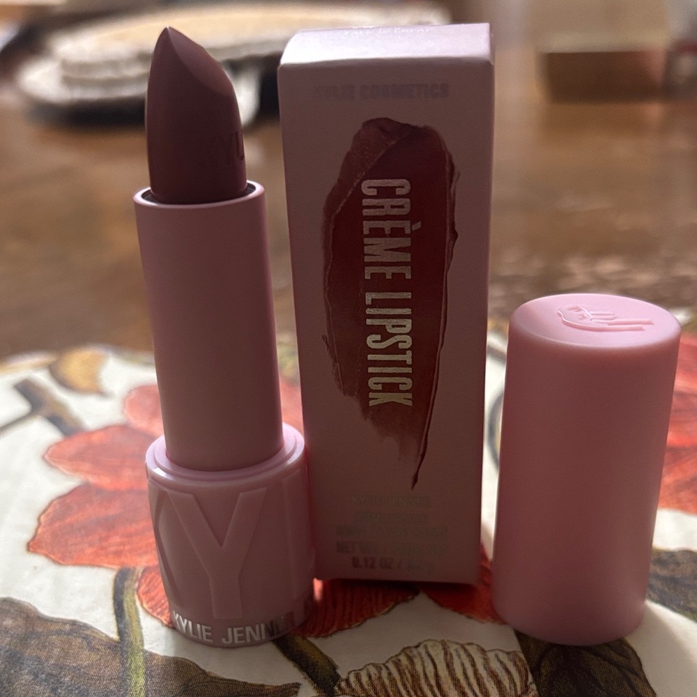 Kylie Cosmetics Crème Lipstick - Talk is Cheap